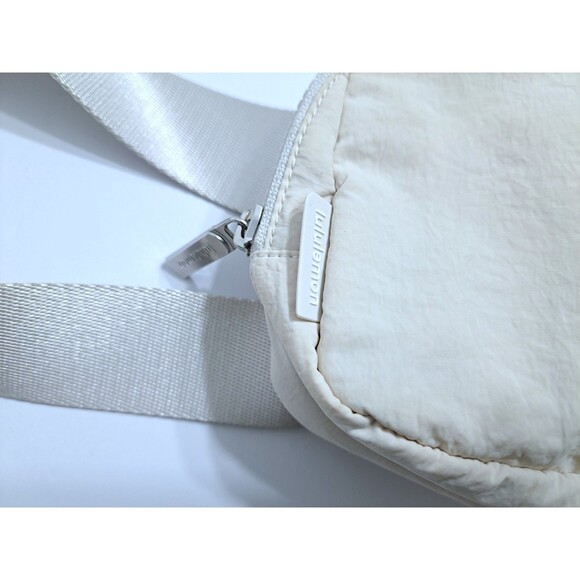 Lululemon Everywhere Belt Bag Off White Fanny Pack Crossbody - Picture 3 of 9